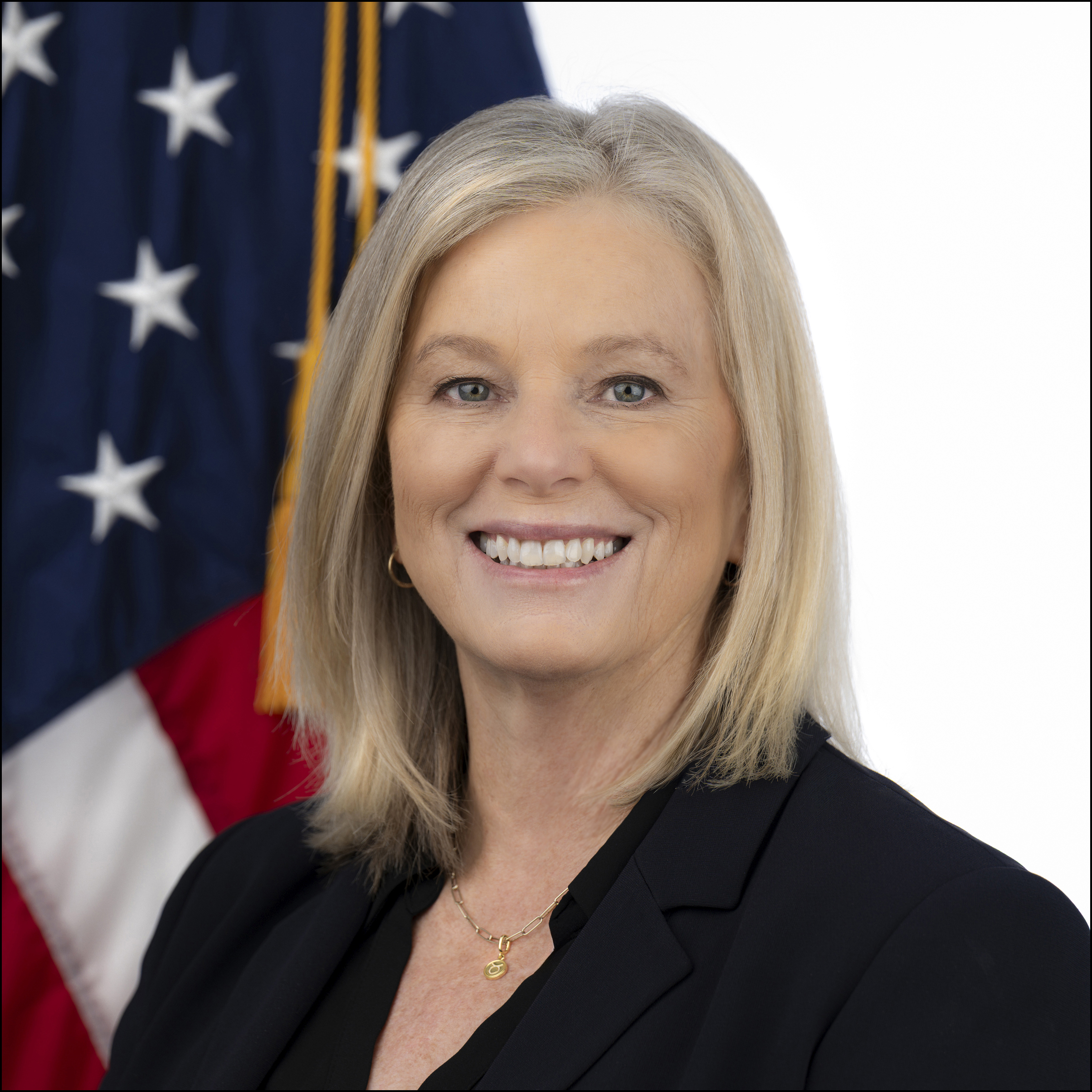 Headshot of Rebecca Hines